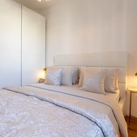 Tia Hvar View Apartment