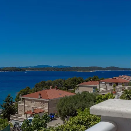 Apartment Tia Hvar View