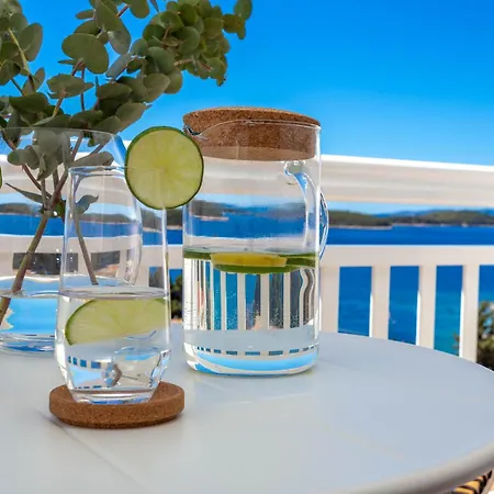 Tia Hvar View شقة *