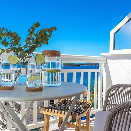 Апартаменти Tia Hvar View Хвар