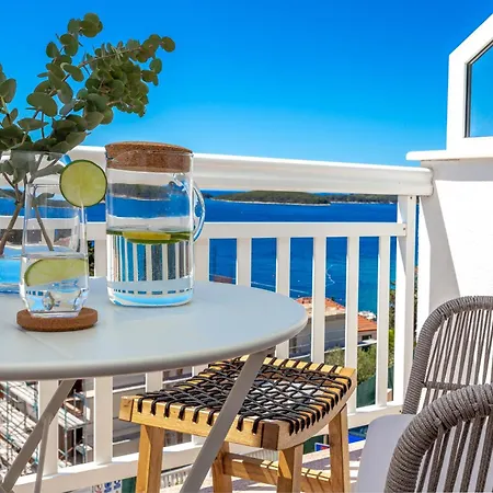 Tia Hvar View Apartment
