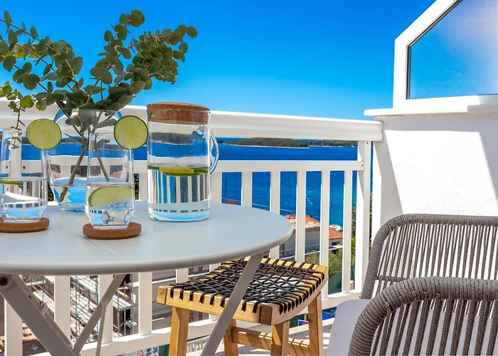 Tia Hvar View Appartement